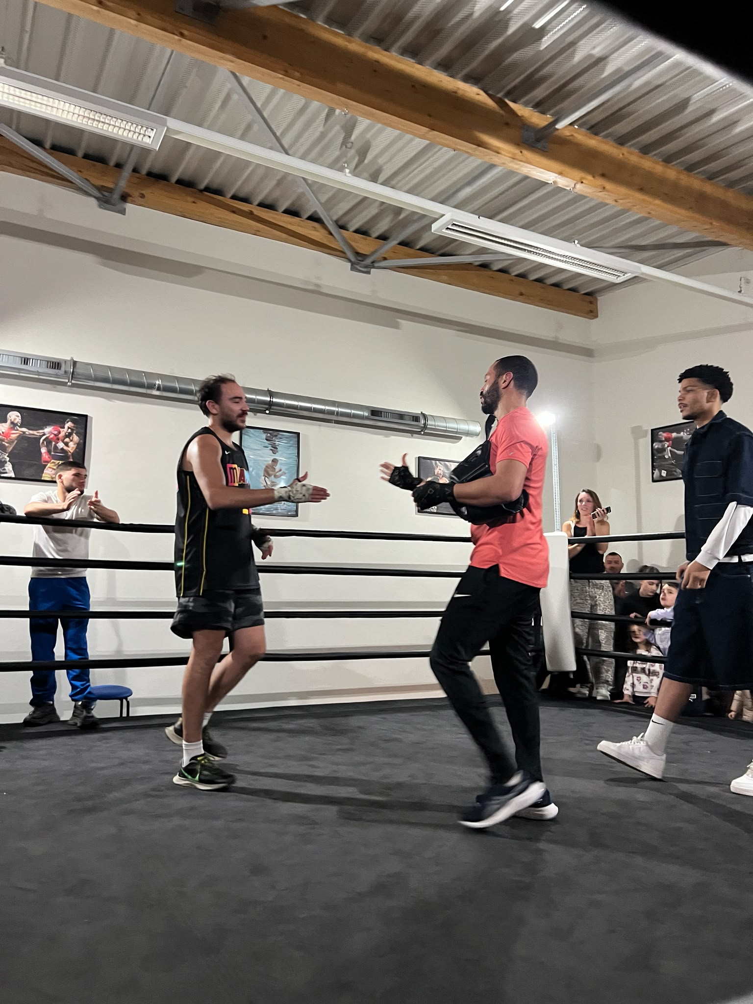 DECINES BOXING GYM FIN ANNEE